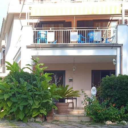 I Tre Leoni Affittacamere Civitavecchia Ngoại thất bức ảnh